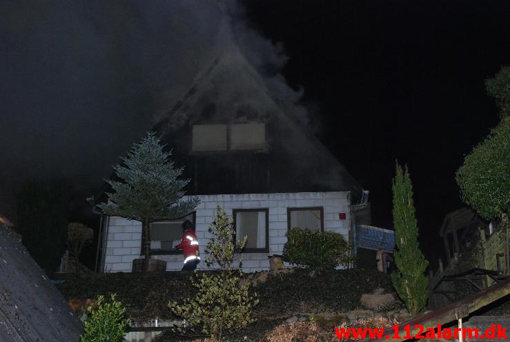 Brand i Villa. Ømkulevej i Vejle. 27/02-2013. Kl. 19:09.