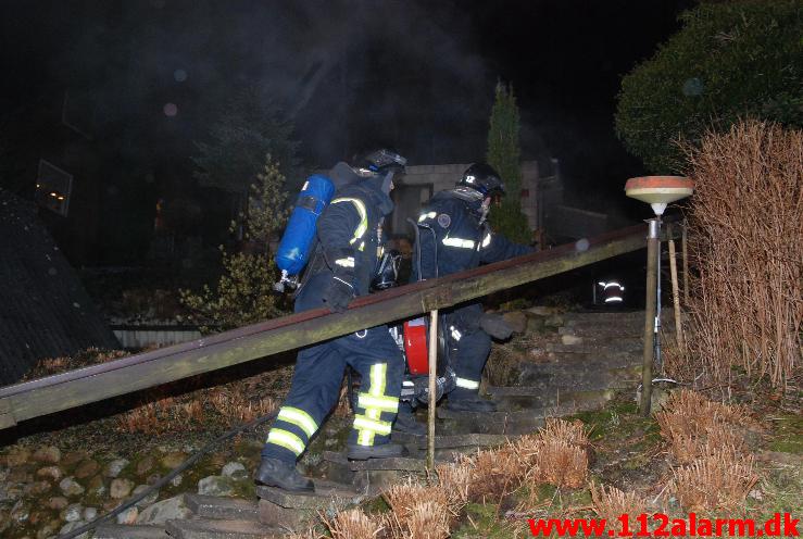 Brand i Villa. Ømkulevej i Vejle. 27/02-2013. Kl. 19:09.