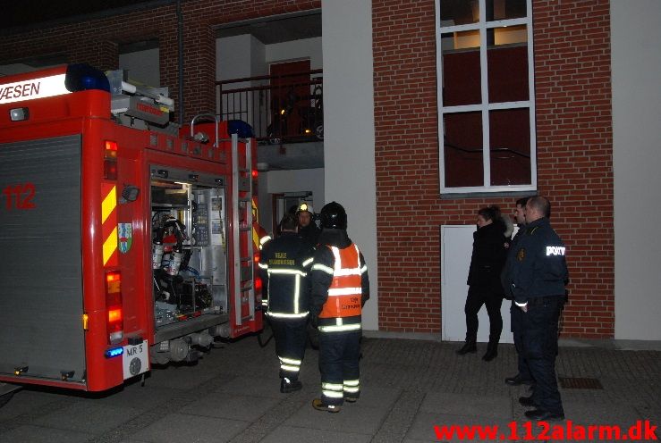 Brand i køkken. Gulkrog 14 i Vejle. 07/03-2013. Kl. 20:10.