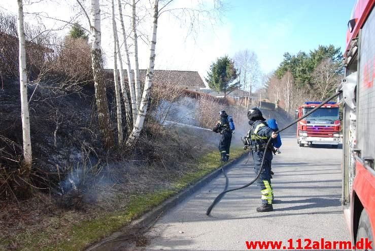 Mindre Naturbrand. Skibet Bakkevej i Skibet. 09/03-2013. Kl. 12:39.