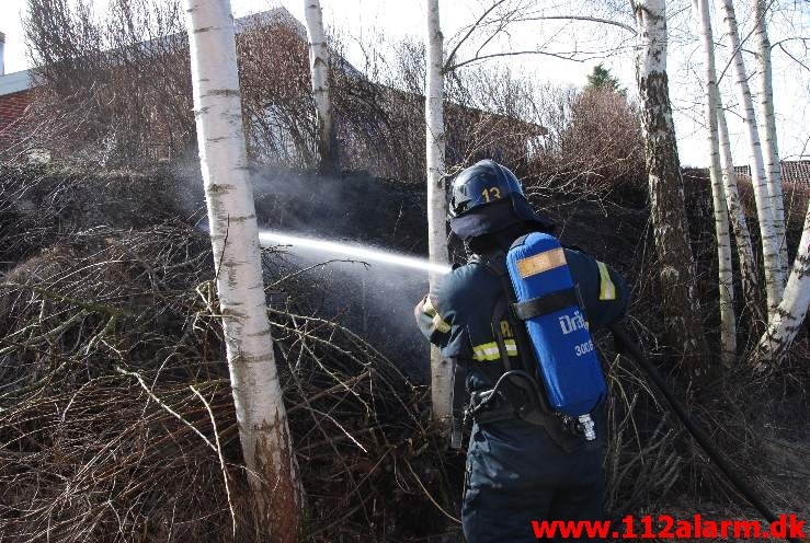 Mindre Naturbrand. Skibet Bakkevej i Skibet. 09/03-2013. Kl. 12:39.