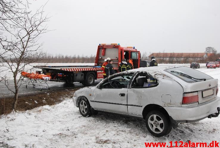 Bilen slog en kolbøtte. Juelsmindevej ved Assendrup. 19/03-2013. Kl. 14:09.