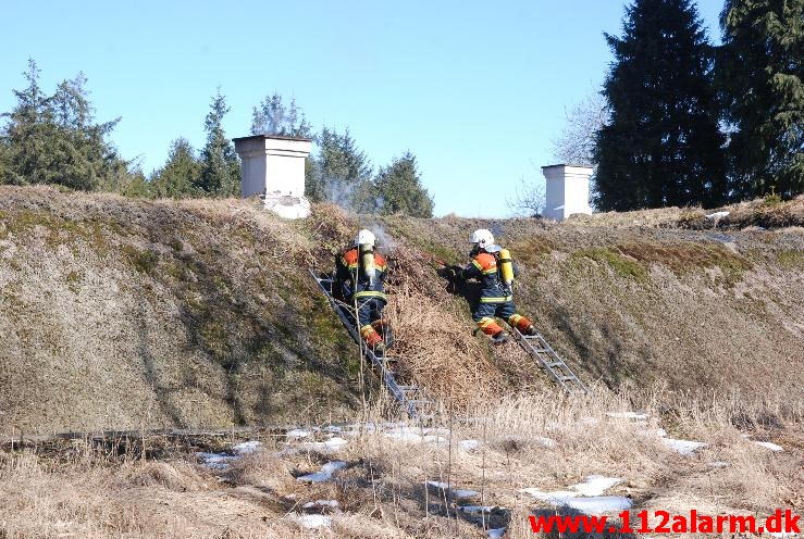 Gård brand. Hærvejen ved Randbøl. 02/04-2013. Kl. 14:49.