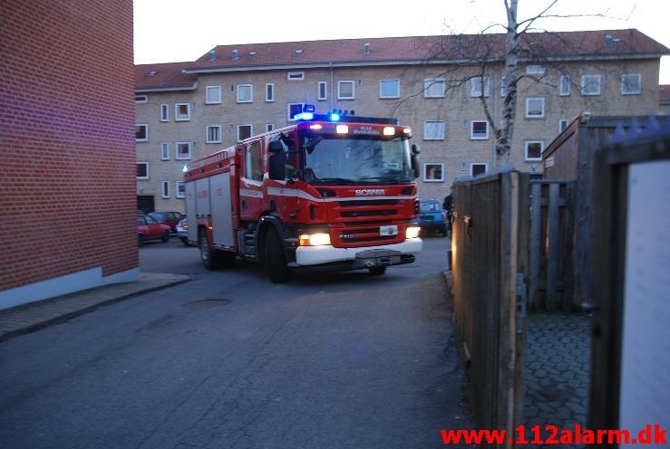 Brand i Container. Svendsgade 22 i Vejle. 08/04-2013. Kl. 20:08.