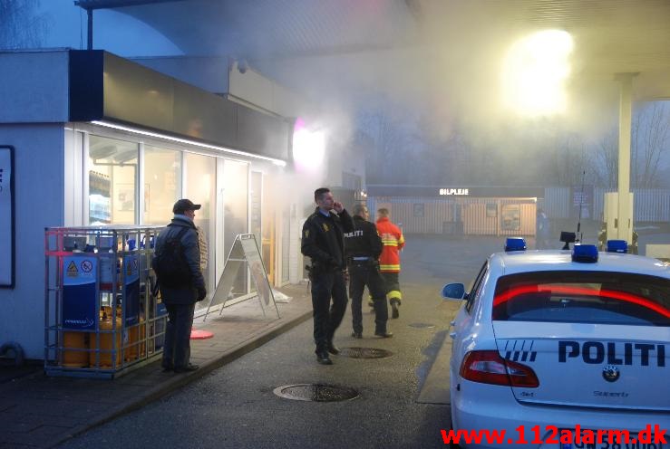 Brand i butikken. Koldingvej i Vejle. 12/04-2013. Kl. 06:18.