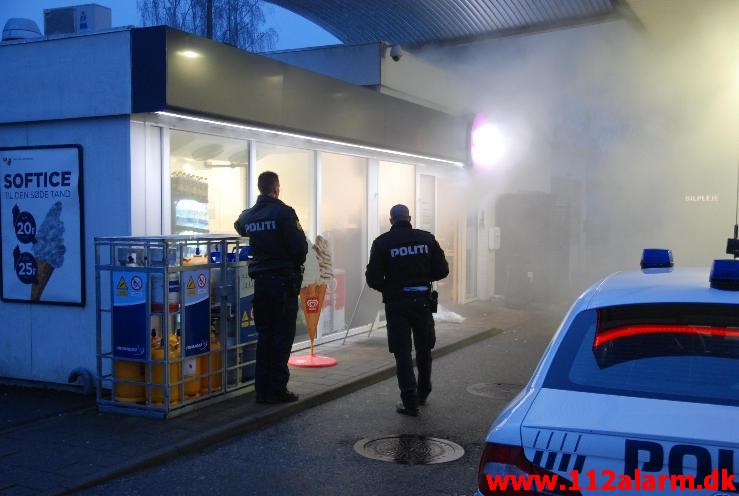 Brand i butikken. Koldingvej i Vejle. 12/04-2013. Kl. 06:18.