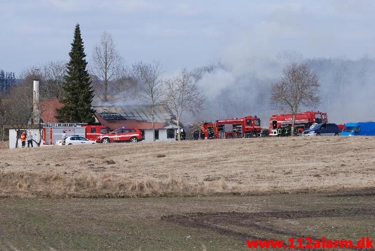 Gård brand. Grødevej Vonge. 13/04-2013. Kl. 16:36.