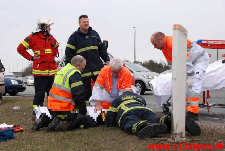 To personbiler kørt sammen. Horsensvej og Sysselvej. 25/04-2013. Kl. 16:41.