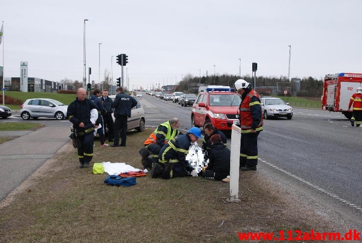 To personbiler kørt sammen. Horsensvej og Sysselvej. 25/04-2013. Kl. 16:41.