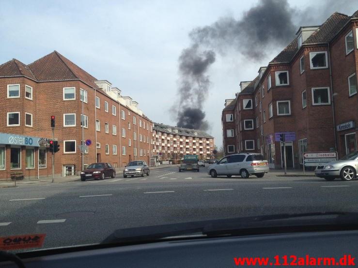 Brand i etagebyggeri. Stævnen 31 i Vejle. 07/05-2013. Kl. 17:31.