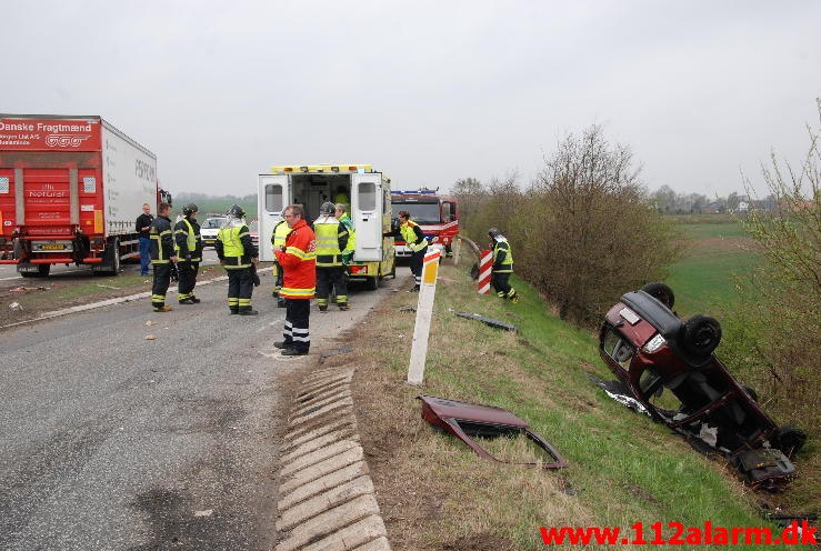 Lastbil ramte personbil. Juelsmindevej ved Daugård. 08/05-2013. Kl. 13:33.