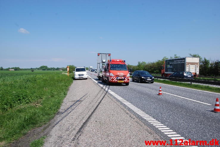 Lastbil røg af Motorvejen. Østjyske Motorvej ved 115 Km. 30/05-2013. Kl. 13:17.