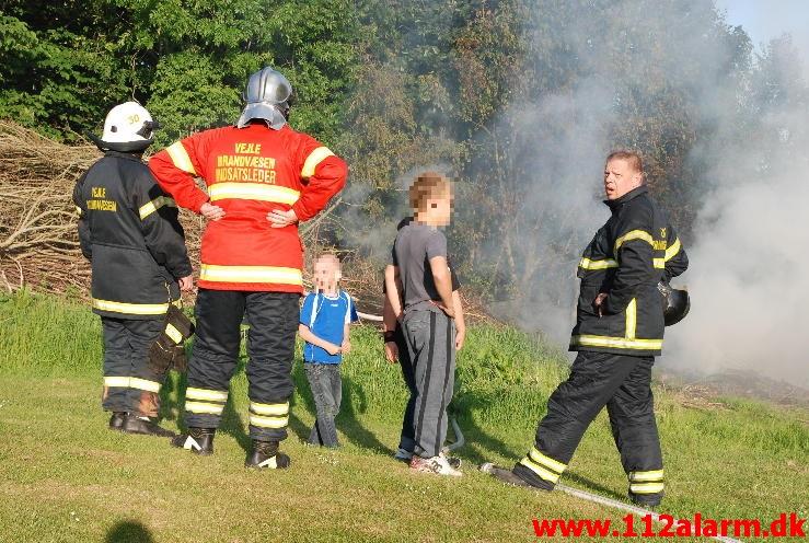 Skovbrand Børne og Ungecentret Solvej 62 i Vejle Ø. 05/06-2013. Kl. 19:34.