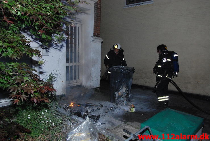 Brand i Villa. Fredericiavej 2 i Vejle. 15/06-2013. Kl. 00:01.