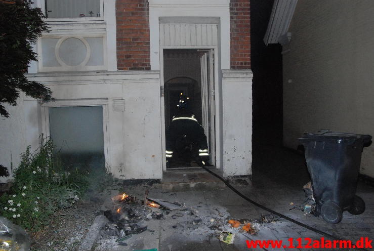 Brand i Villa. Fredericiavej 2 i Vejle. 15/06-2013. Kl. 00:01.