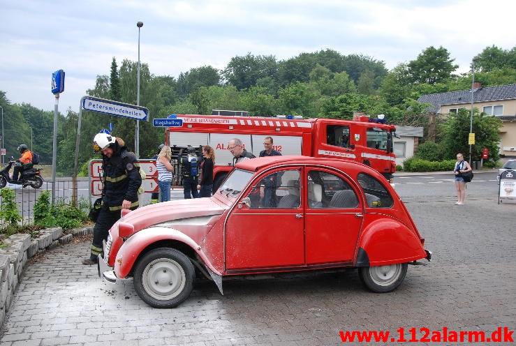 Bilbrand. Jellingvej 101 i Vejle. 19/06-2013. Kl. 13:57.