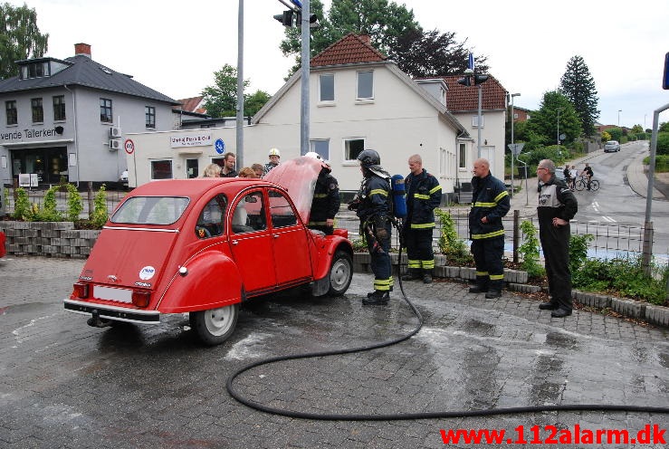 Bilbrand. Jellingvej 101 i Vejle. 19/06-2013. Kl. 13:57.