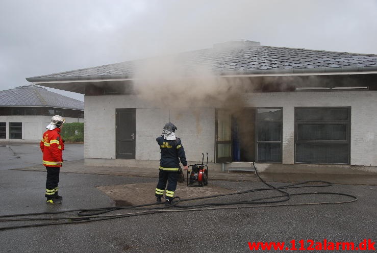 Brand på Petersmindeskolen. Petersmindevej 25 i Vejle. 23/06-2013. Kl. 06:12.