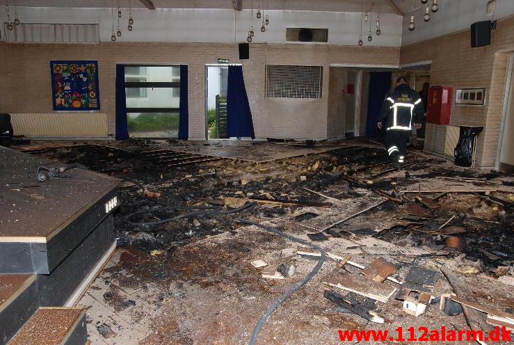 Brand på Petersmindeskolen. Petersmindevej 25 i Vejle. 23/06-2013. Kl. 06:12.