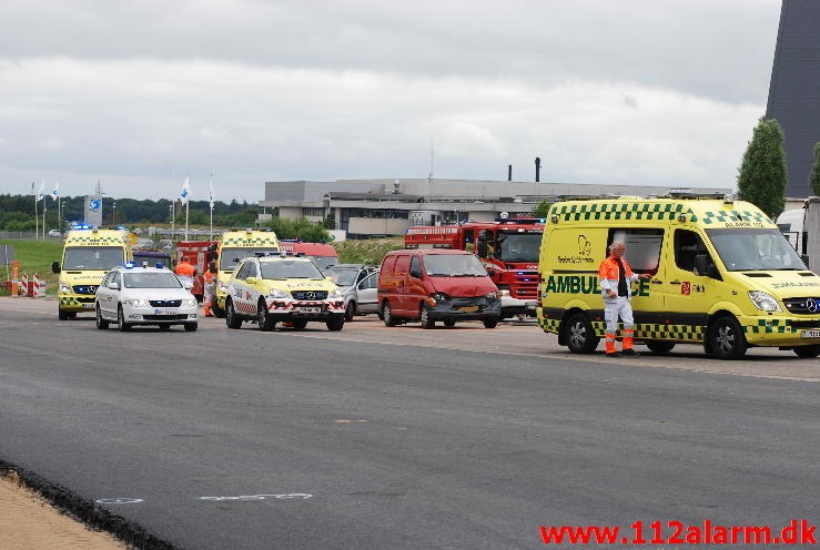 3 biler kørt sammen på Motorvejen. Motorvejen E45 ved Vejle. 04/07-2013. Kl. 13:37.