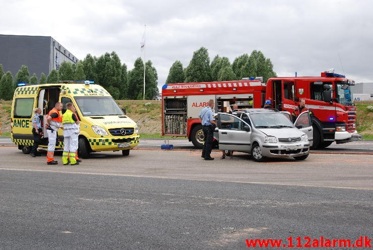 3 biler kørt sammen på Motorvejen. Motorvejen E45 ved Vejle. 04/07-2013. Kl. 13:37.