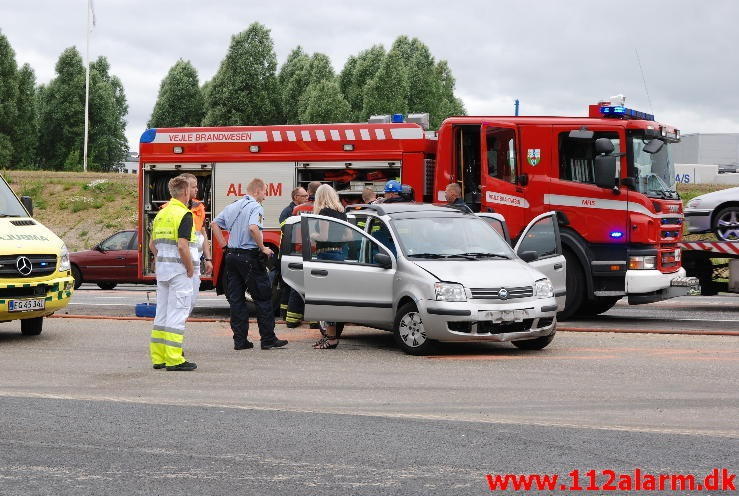 3 biler kørt sammen på Motorvejen. Motorvejen E45 ved Vejle. 04/07-2013. Kl. 13:37.