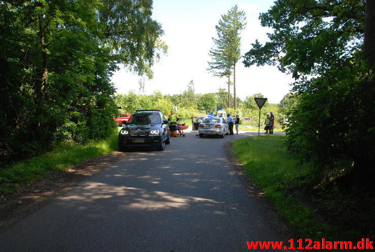 Voldsomt trafikuheld. Hærvejen og Gødding Skovvej. 09/07-2013. Kl. 15:02.