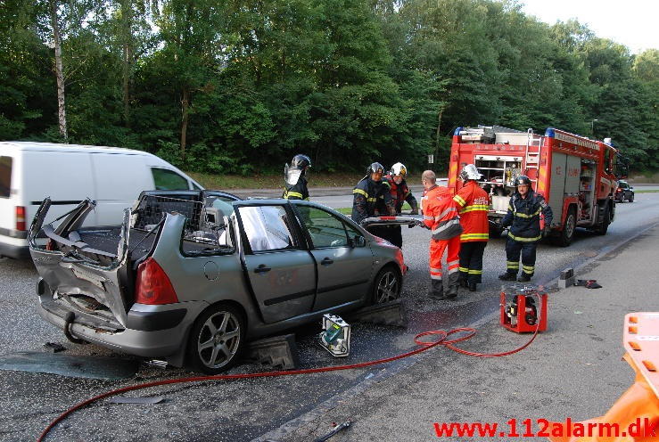 3 Biler var kørt op bag i hinanden. Horsensvej i Vejle. 14/08-2013. Kl. 8:39.