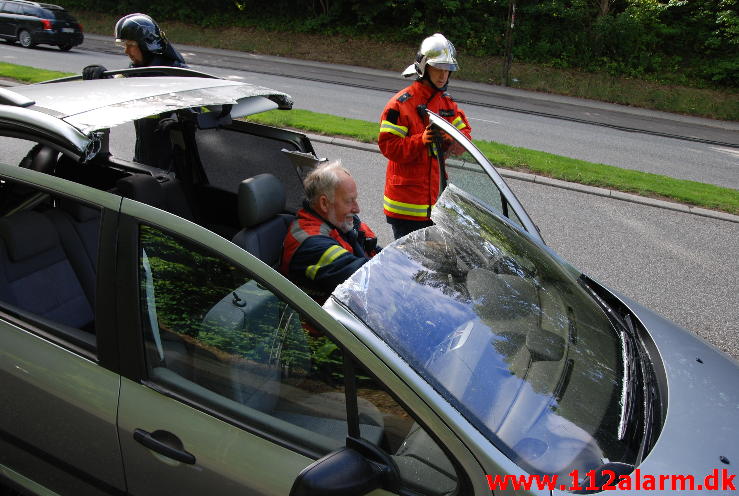 3 Biler var kørt op bag i hinanden. Horsensvej i Vejle. 14/08-2013. Kl. 8:39.