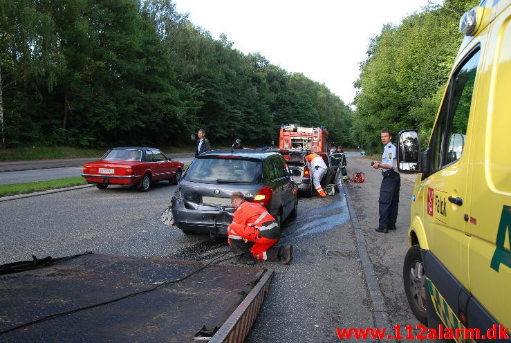 3 Biler var kørt op bag i hinanden. Horsensvej i Vejle. 14/08-2013. Kl. 8:39.