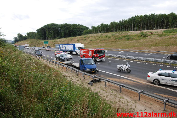 Toyota forsøgte at stikke af fra Politiet. E45 i Nordgårde retning ved 110 Km. 16/08-2013. Kl. 12:10.