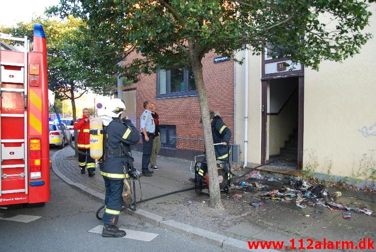 Brand i opgang. Nyboesgade 31 i Vejle. 25/08-2013. Kl. 19:55.