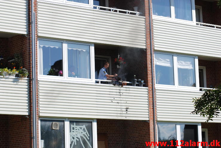 Brand i Etageejendom Svendsgade 13 i Vejle. 26/08-2013. Kl. 15:52.