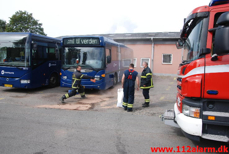 Mindre forurening. Ternevej i Vejle. 01/09-2013. Kl. 11:24.