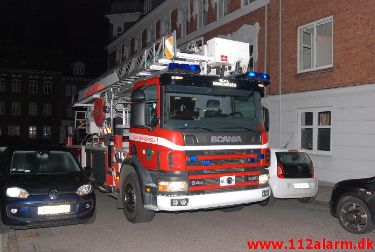 Brand i Køkkenet. Linnemannsgade 1B i Vejle. 14/09-2013. Kl. 02:23.