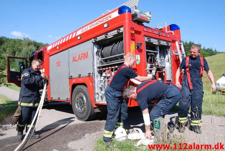 Ild i knallert. Grønnedalen i Vejle. 25/04-2013. Kl. 14:21.