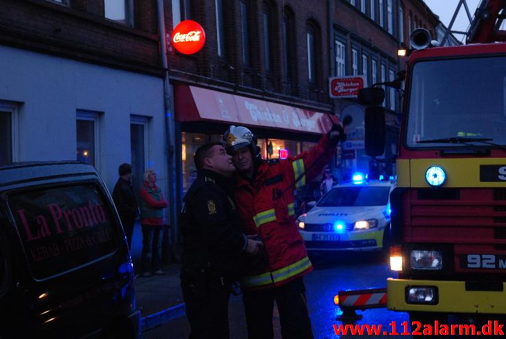 Gasflaske eksploderede i Lejligheden. Vedelsgade 38 i Vejle. 04/11-2013. Kl. 16:20.