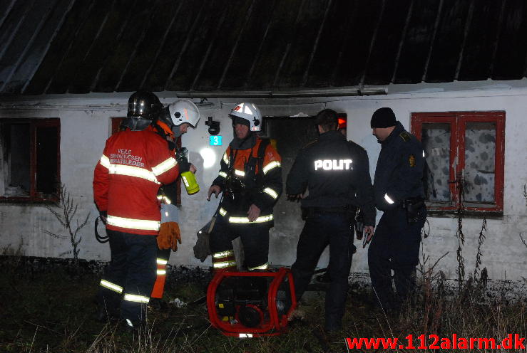 Gårdbrand. Ollerupvej Bredsten ved gammelby 27/11-2013. Kl. 23:40.