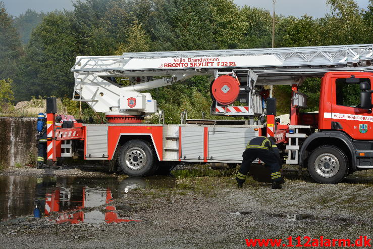 Industri brand i ved Ørum.