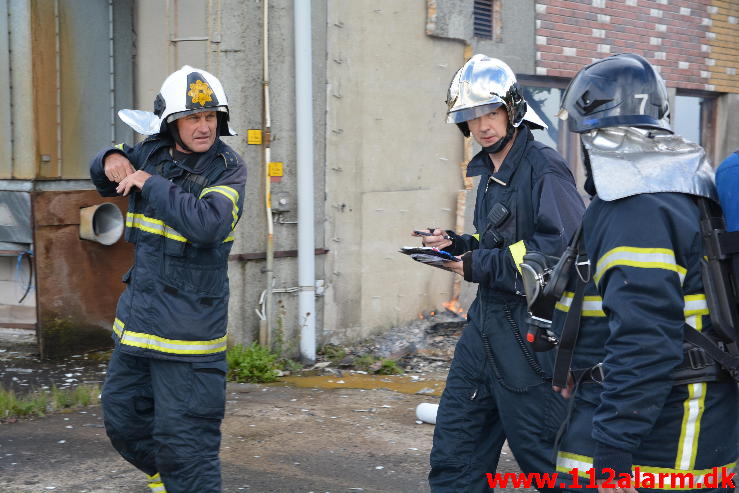 Industri brand i ved Ørum.