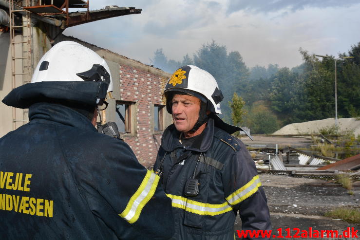 Industri brand i ved Ørum.