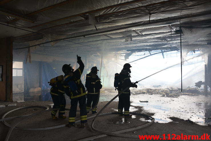 Industri brand i ved Ørum.