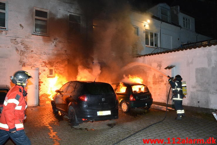 2 biler i brand.