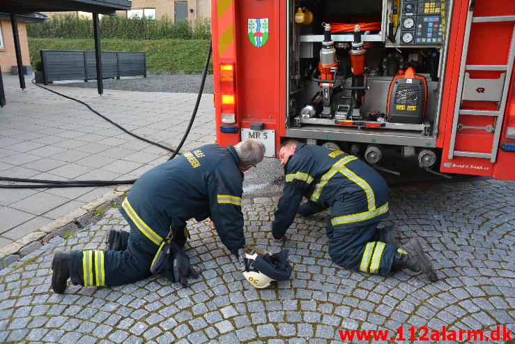 Mindre brand i emhætte. Stenagervænget i Vejle. 21/09-2014. Kl. 18:51.