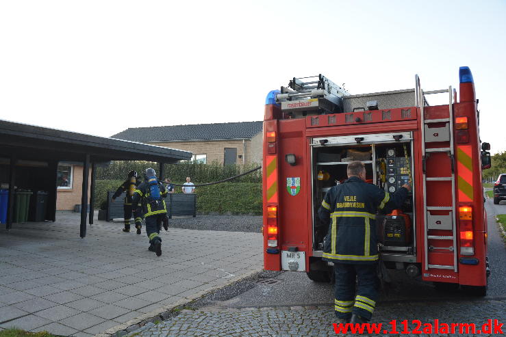 Mindre brand i emhætte. Stenagervænget i Vejle. 21/09-2014. Kl. 18:51.