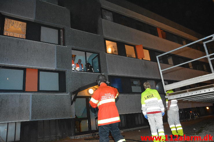 Brand i Etageejendom. Grønnedalen 18 C i Vejle. 21/09-2014. Kl. 23:23.