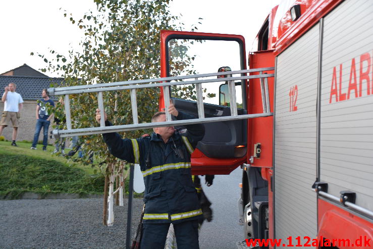 Mindre brand i emhætte. Stenagervænget i Vejle. 21/09-2014. Kl. 18:51.