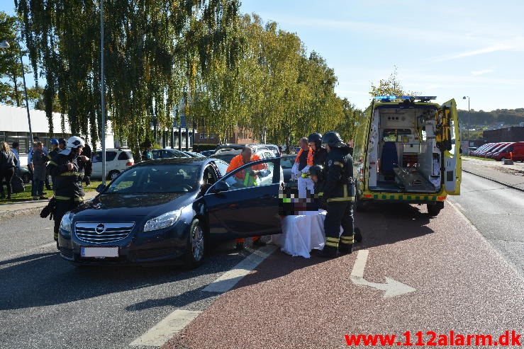 FUH med fastklemte. Boulevarden i Vejle. 02/10-2014. Kl. 14:46.