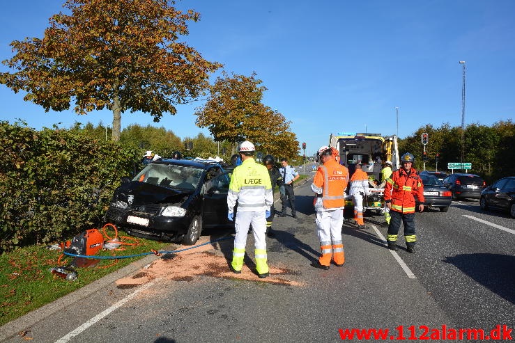 FUH med fastklemte ved Motorvejen. Horsensvej ved Motorveje i Vejle. 02/10-2014. Kl. 14:46.