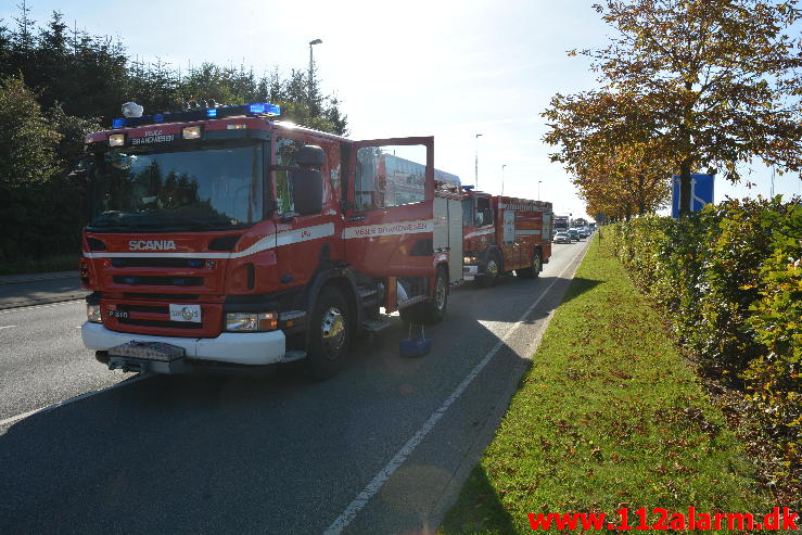 FUH med fastklemte ved Motorvejen. Horsensvej ved Motorveje i Vejle. 02/10-2014. Kl. 14:46.